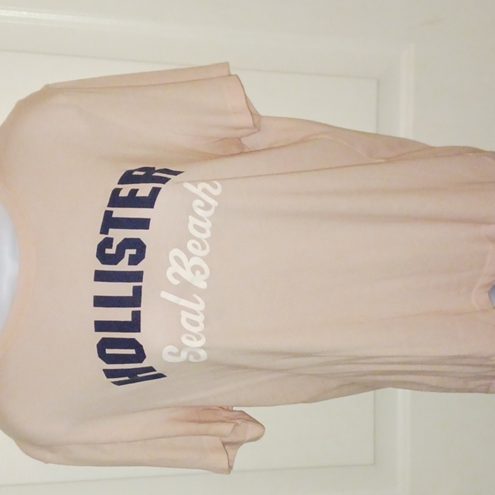 Hollister Seal Beach